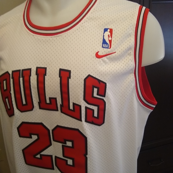 NWT Chicago Bulls Michael Jordan Jersey XXL - Picture 8 of 9